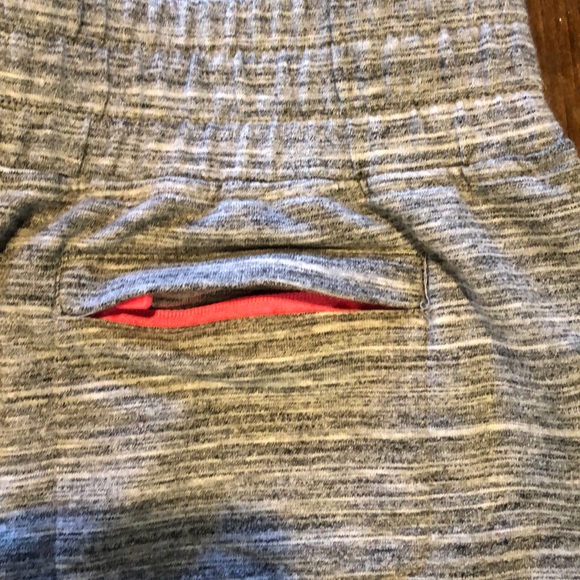 Shorts - Picture 3 of 4